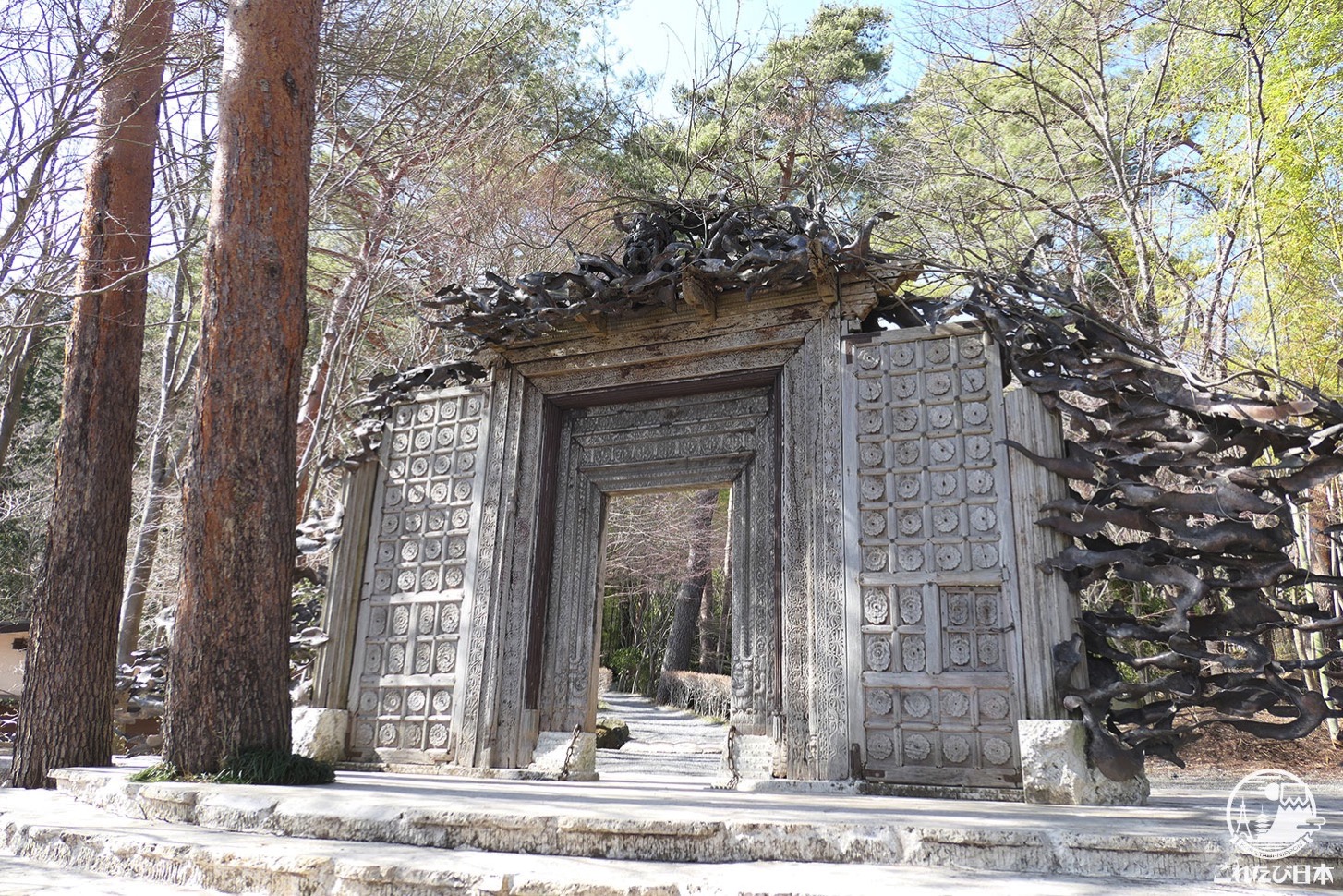 山梨県「久保田一竹美術館」