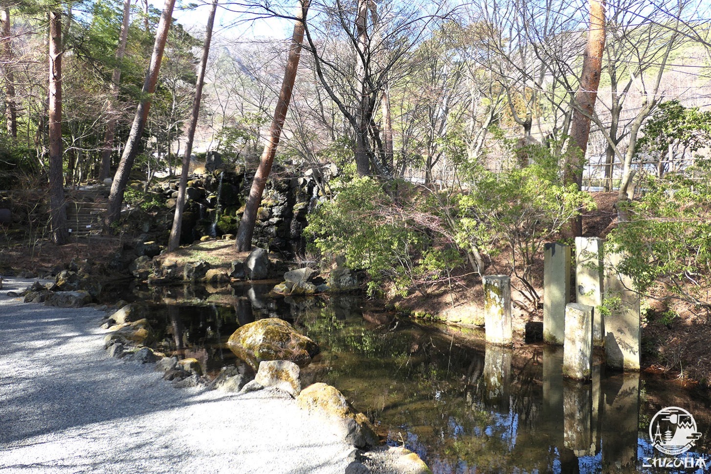 山梨県「久保田一竹美術館」庭